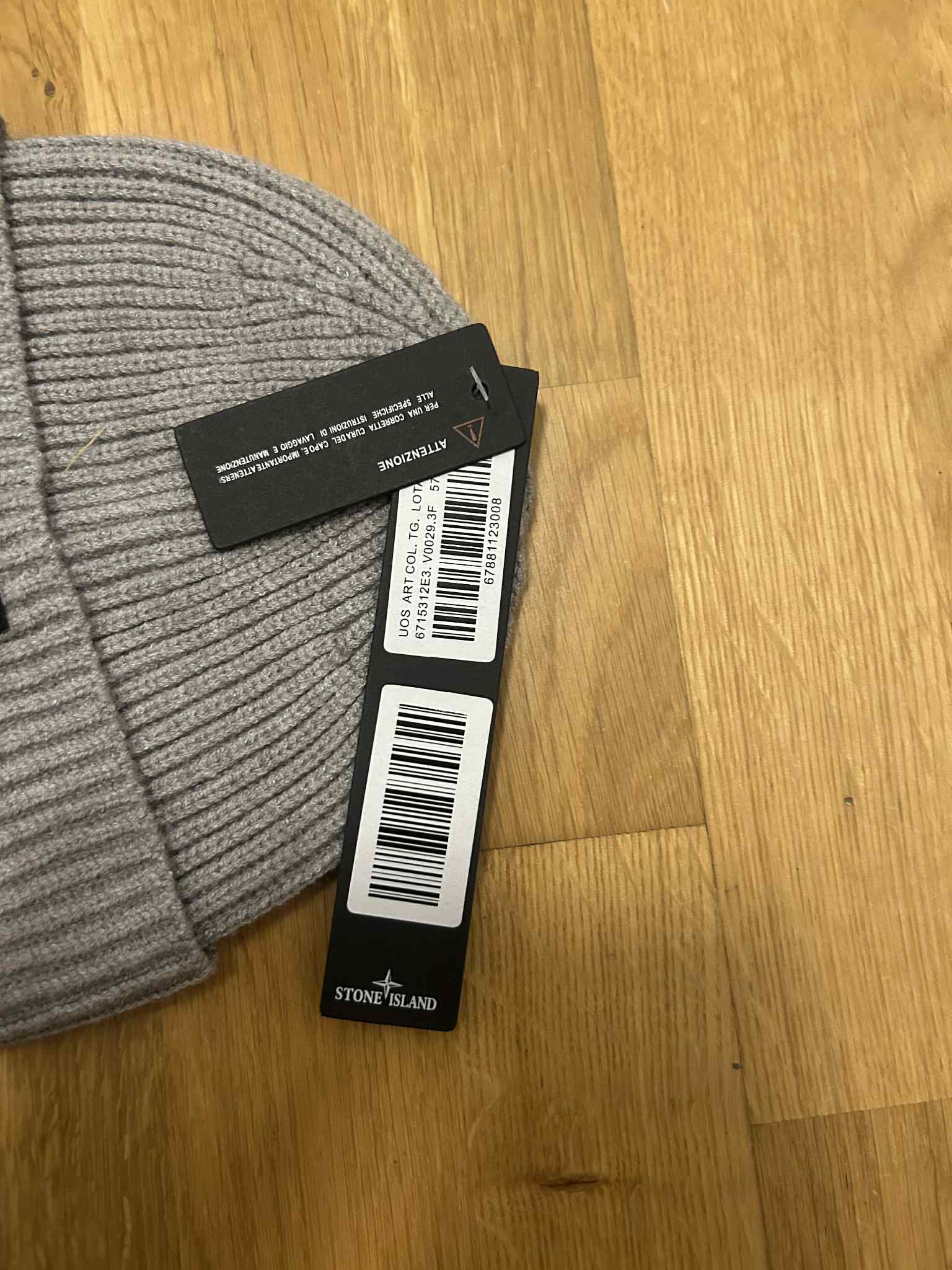 Stone Island pilka kepurė