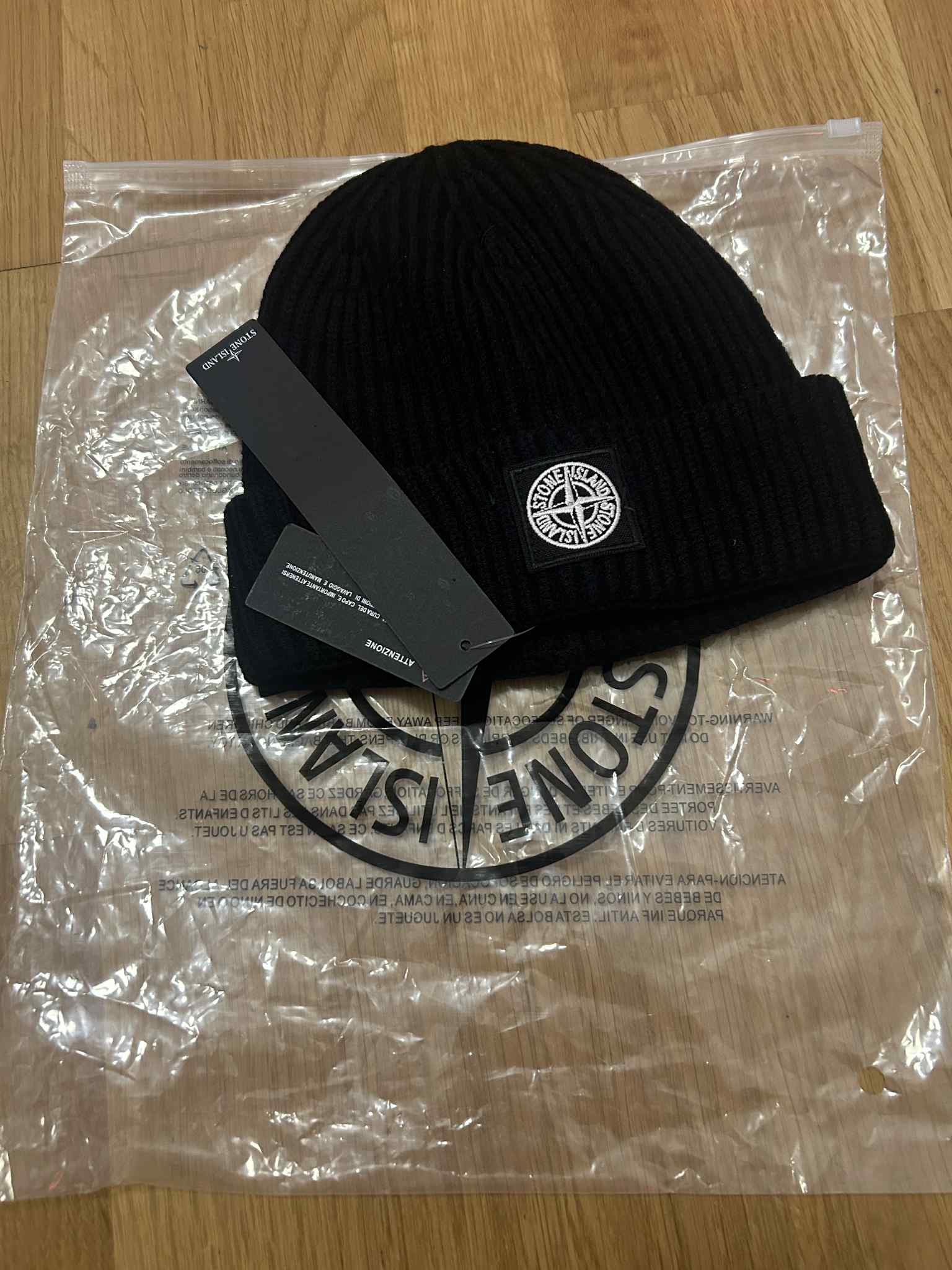 Stone Island stiliaus žieminė kepurė