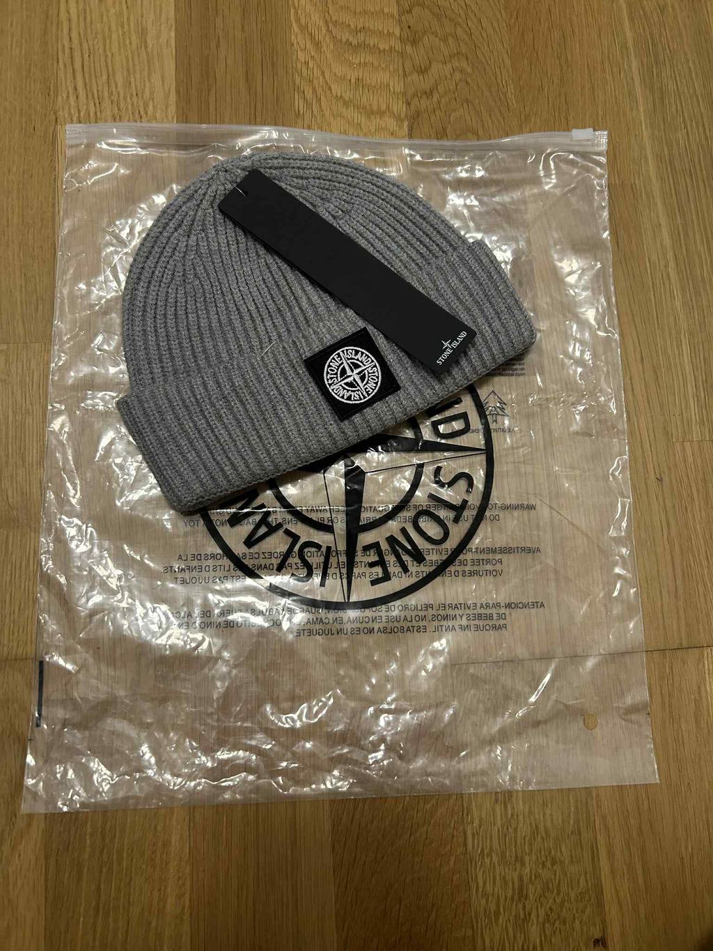 Stone Island pilka kepurė