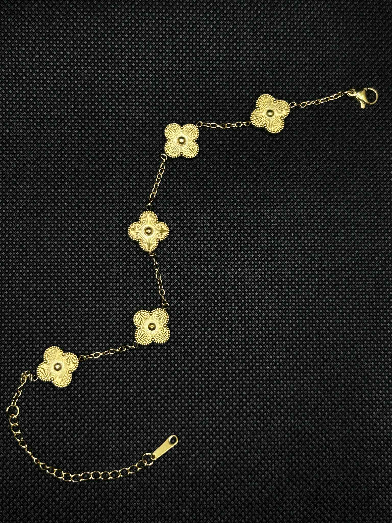 Van Cleef stiliaus keturlapio dobilo motyvo apyrankė