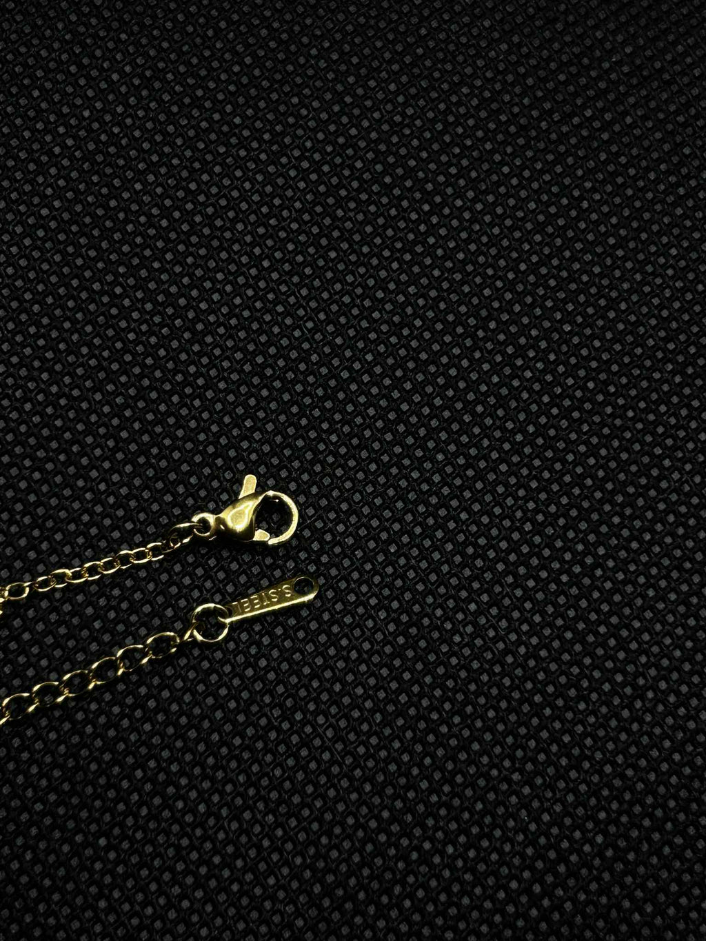 Van Cleef stiliaus keturlapio dobilo motyvo apyrankė