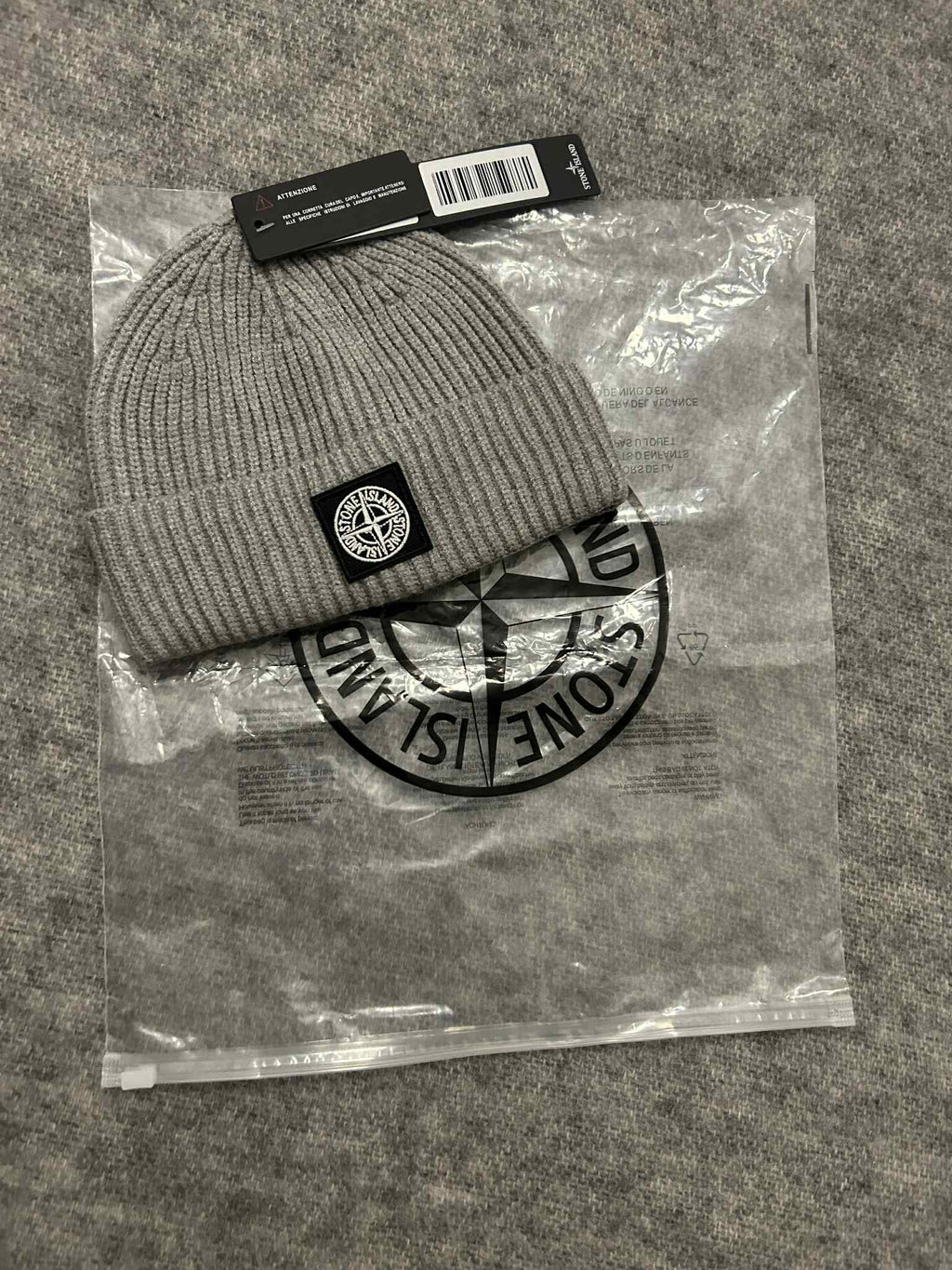 Stone Island pilka kepurė